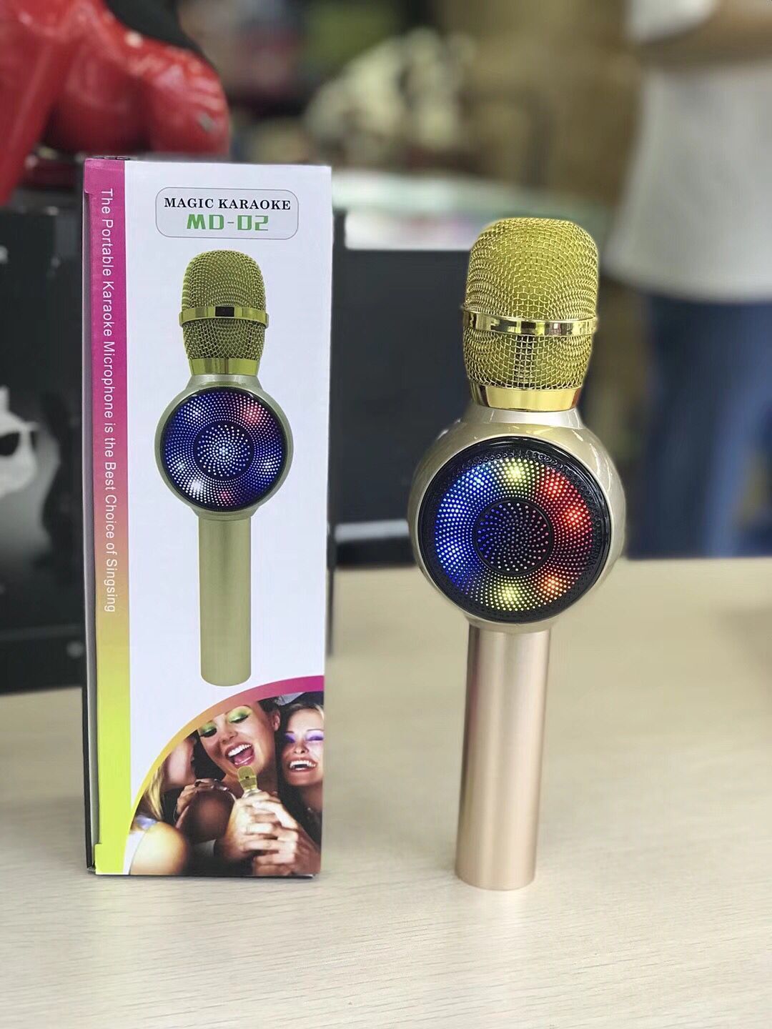 Sing it with colorful lights National K song wireless Bluetooth microphone