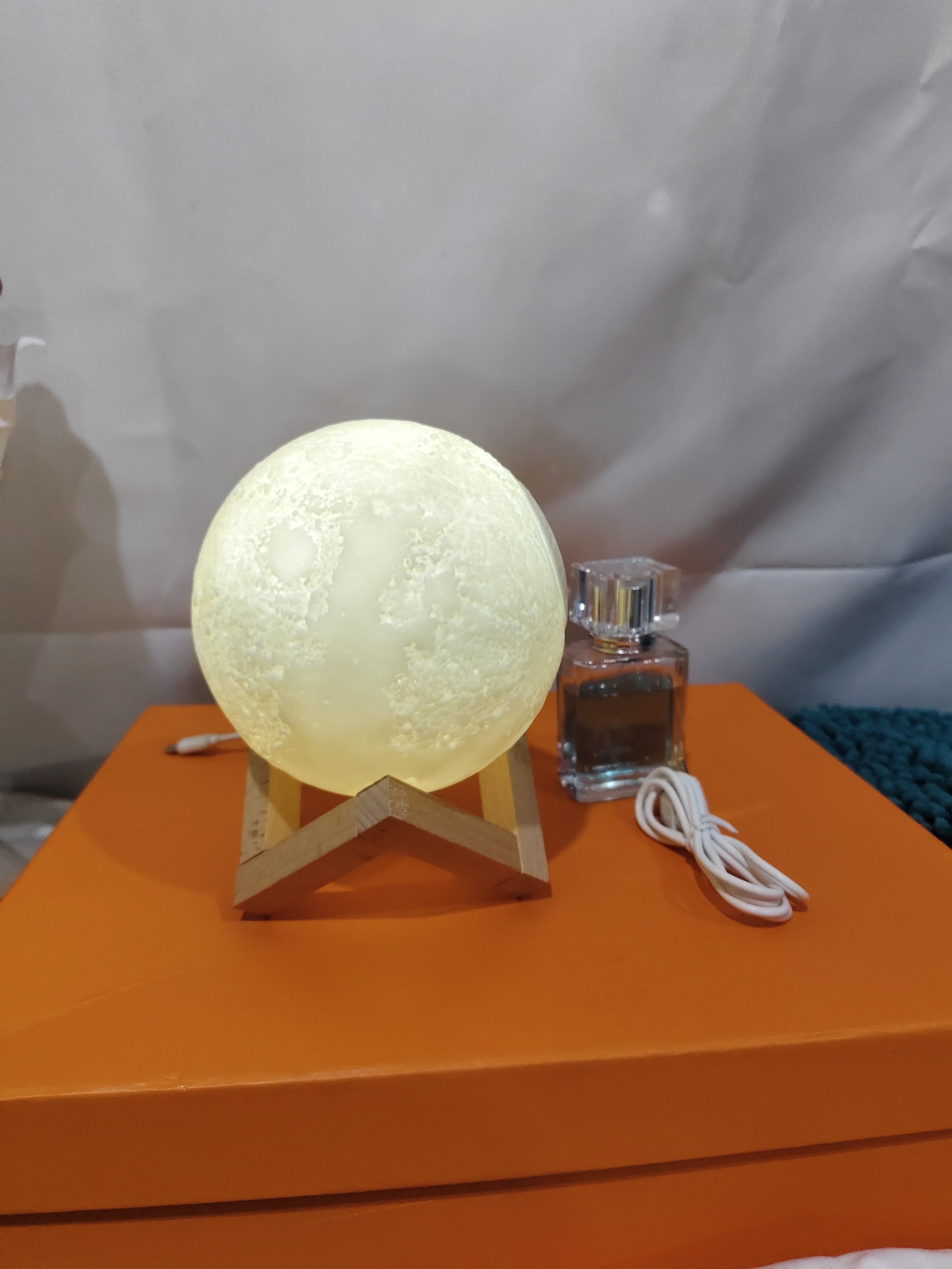 Lunar Humidifier Night Light Bedroom Household Aromatherapy Moisturizing Spray Dormitory Bedside Mute Creative Gift